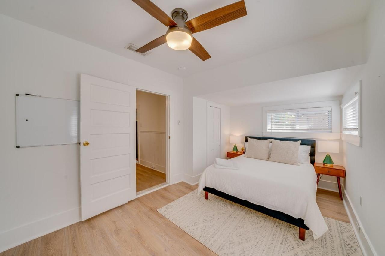 Updated Early 1900S 2Br Cottage Walking Distance To Downtown With Onsite Parking Saint Augustine Eksteriør billede